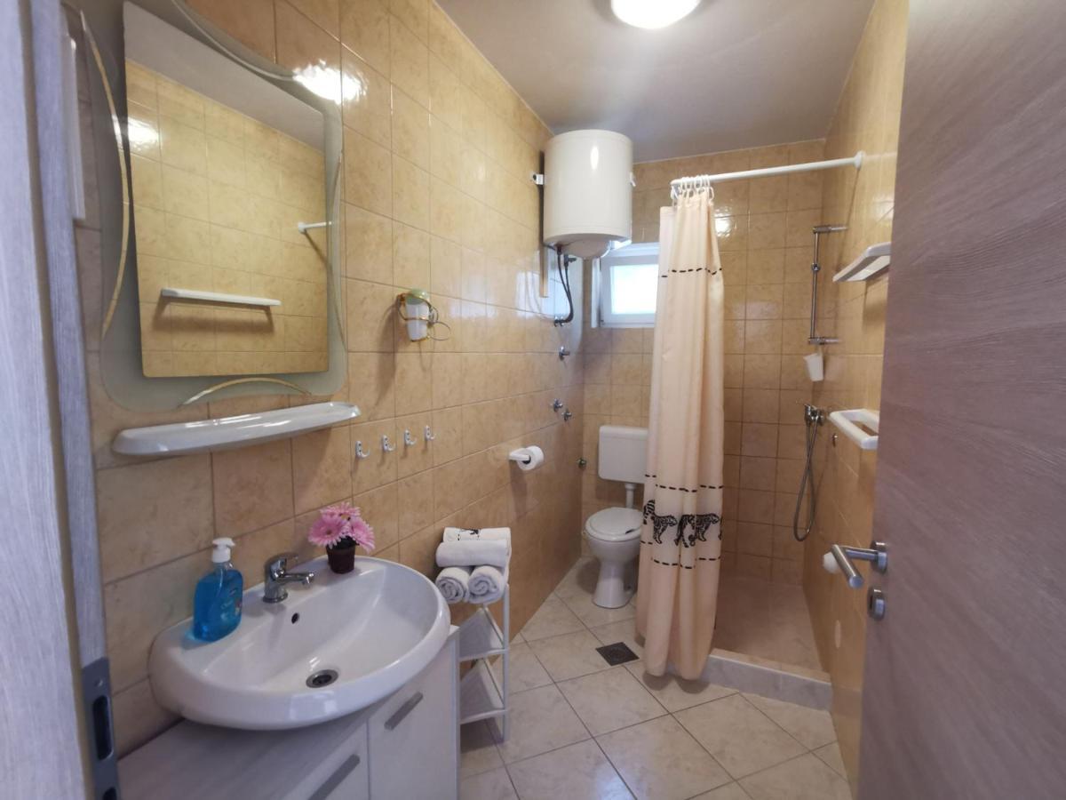 Apartments With A Swimming Pool Punat, Krk - 5378 Zewnętrze zdjęcie
